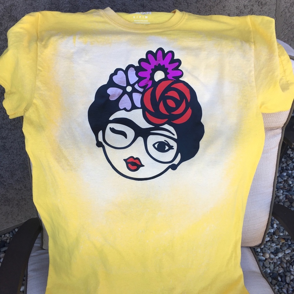 Small custom yellow t-shirt with fun Frida design